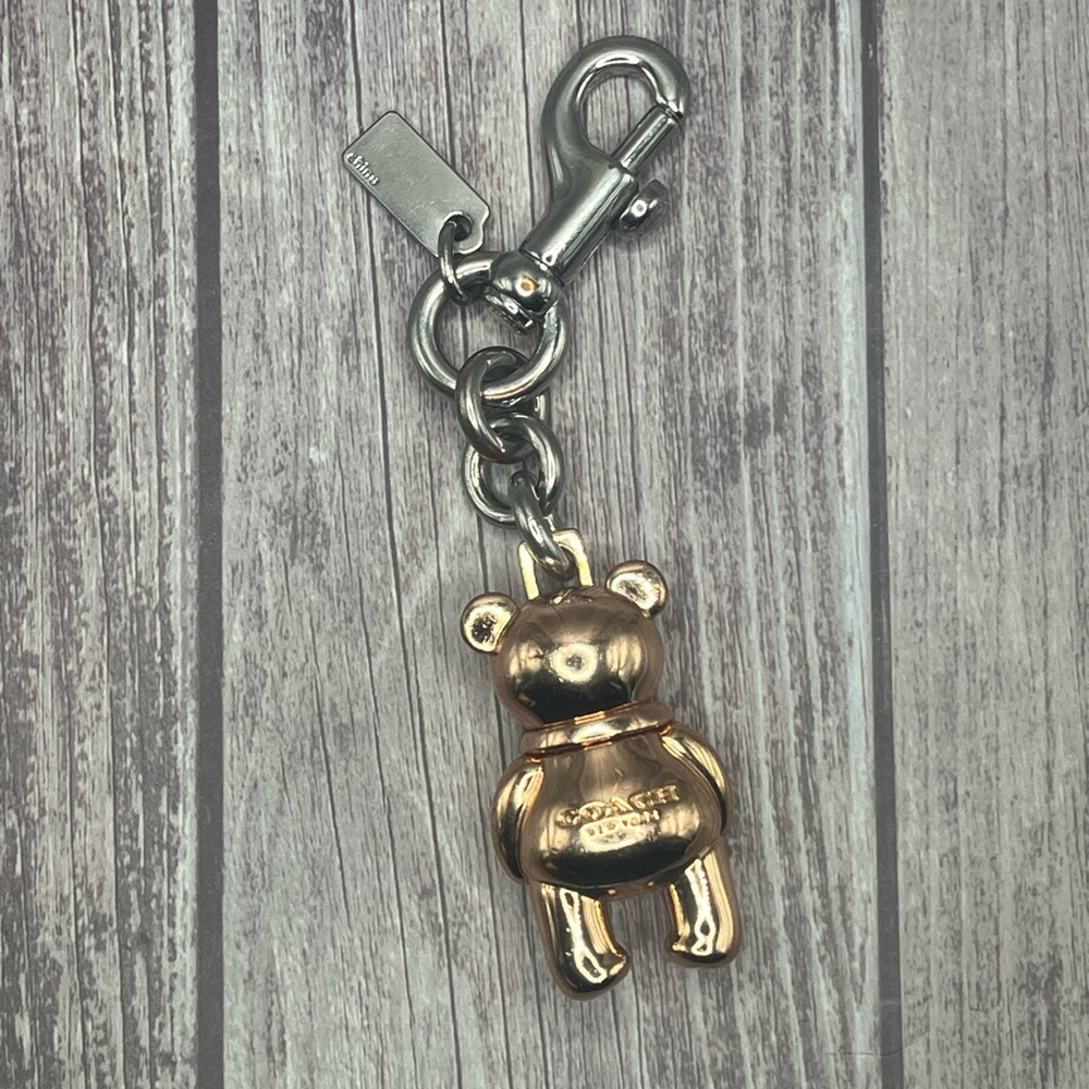 SOLD❤️ 🧸NEW COACH 3D Teddy Bear Bag Charm Key Chain Rose Gold Silver w/ Dust Bag - Picture 10 of 13